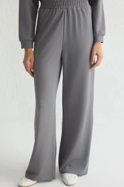 Trendyol Conjunto top y pantalón con cuello polo gris Discount