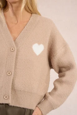 Molly Bracken Cárdigan de manga larga detalle corazón Beige Clearance