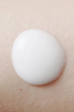 Suntique Crema protector solar I'm Safe for Sensitive Skin estampado Online