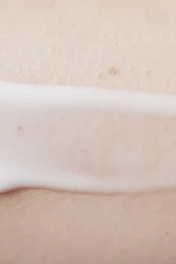 Suntique Crema protector solar I'm Safe for Sensitive Skin estampado Online