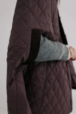 Hoss Intropia Danna. Capa acolchada Granate Discount