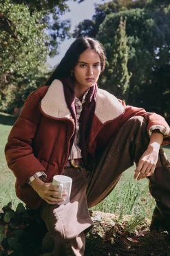 Hoss Intropia Debra. Deportiva acolchada Naranja Best