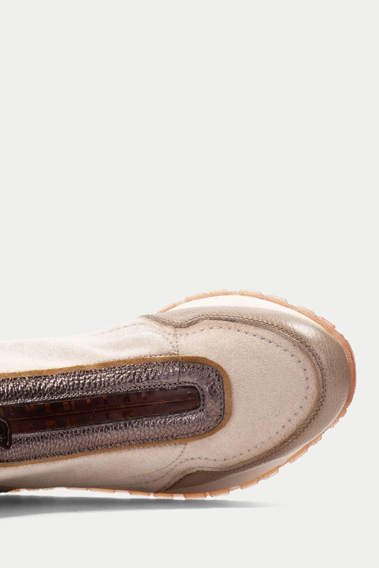 Hispanitas Deportivo abotinado cremallera central KANSAS Estampado beige