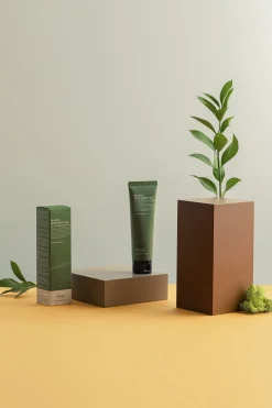 Benton Espuma limpiadora de té profundo Verde Sale