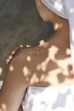 Meraki Exfoliante corporal de aceite y azúcar blanco Sale