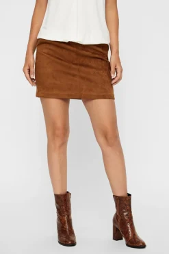 Vero Moda Falda corta antelina Marr&oacute;n Outlet