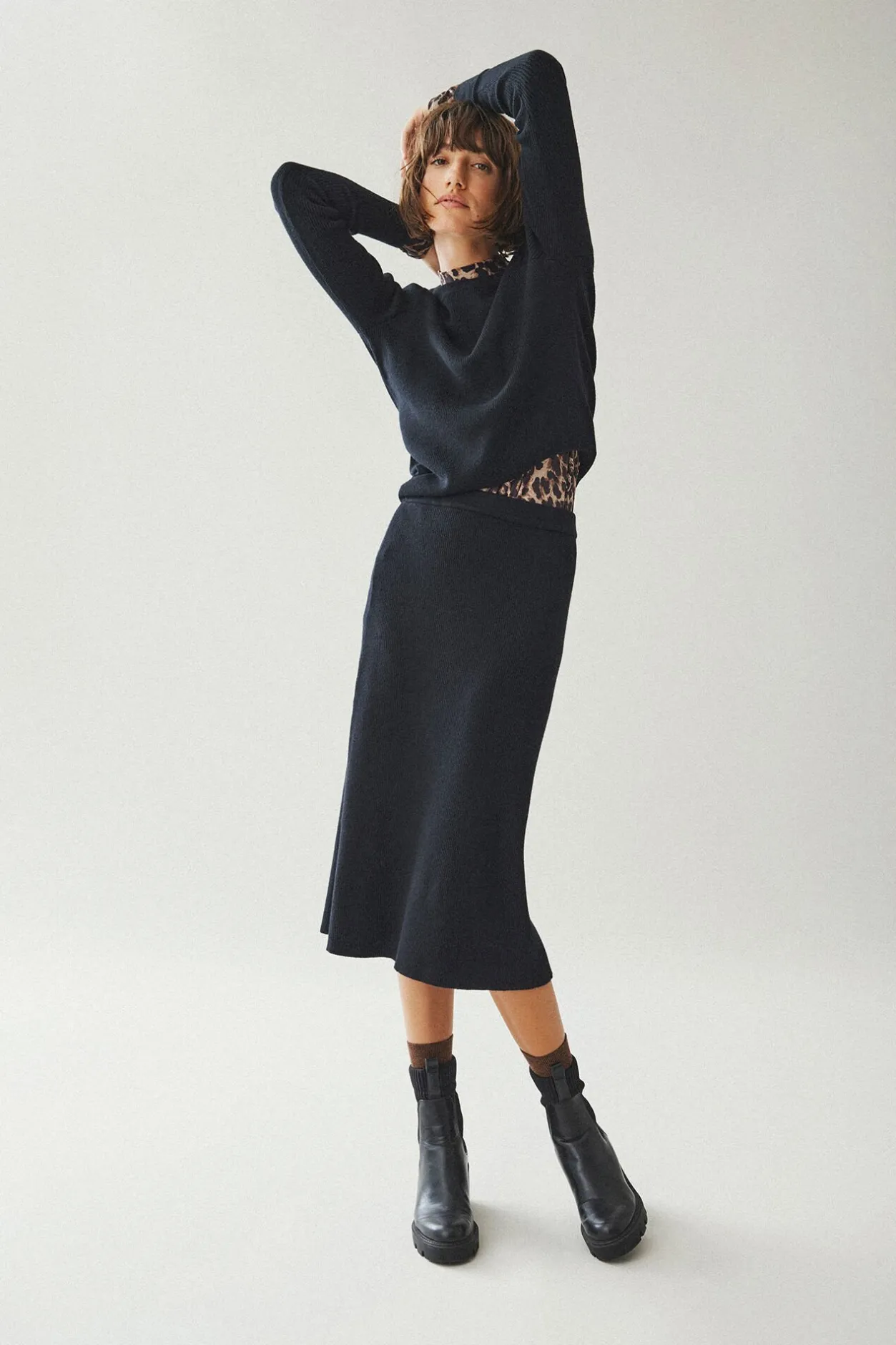 Vila Falda de punto canalé midi Negro Outlet