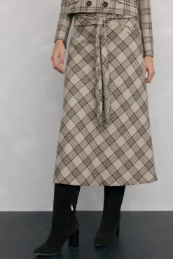 Pedro del Hierro Falda evasé cuadros Marr&oacute;n Sale