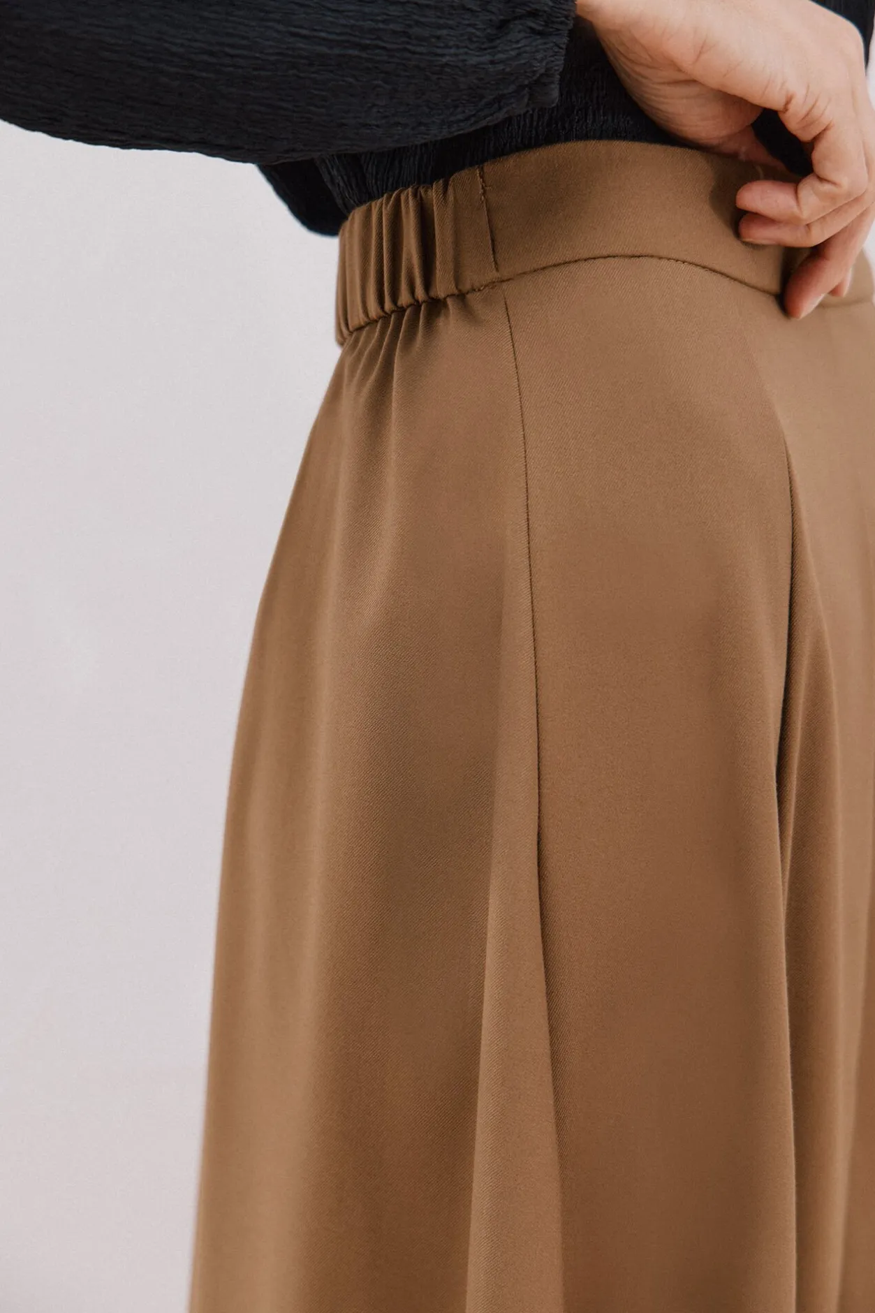 Cortefiel Falda larga cortes Arena Sale