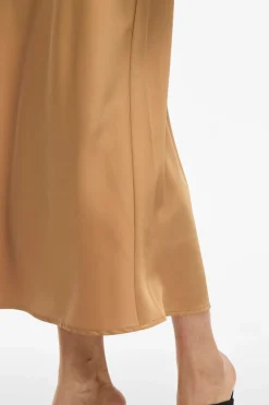 Vila Falda midi satén Camel Online