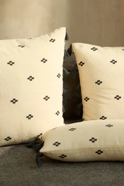 Calma House Funda de cojín cuadrada de algodón Kobe amarillo Online