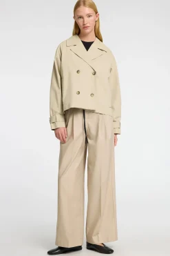 Selected Gabardina corta 100% algodón Beige Hot