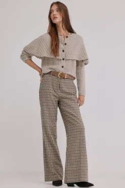 Hoss Intropia Inna. Cárdigan con capa Beige