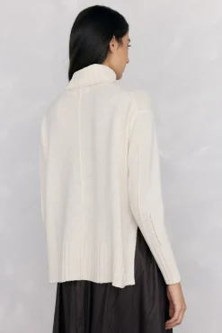 Pedro del Hierro Jersey lana cuello cisne costura central Crudo Best