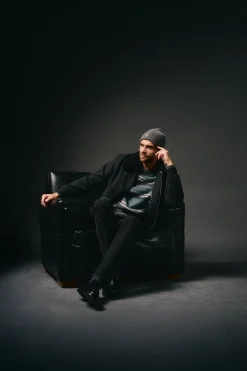 OOTO Jersey navideño cuello caja Estampado gris