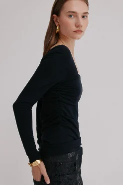 Hoss Intropia Magnolia. Top escote asimétrico Negro New