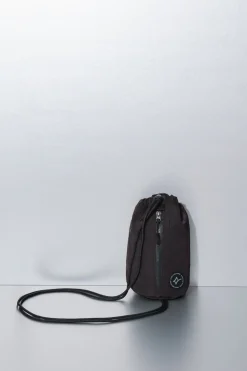 Dash and Stars Mini bolso bandolera nylon satinado negro Clearance