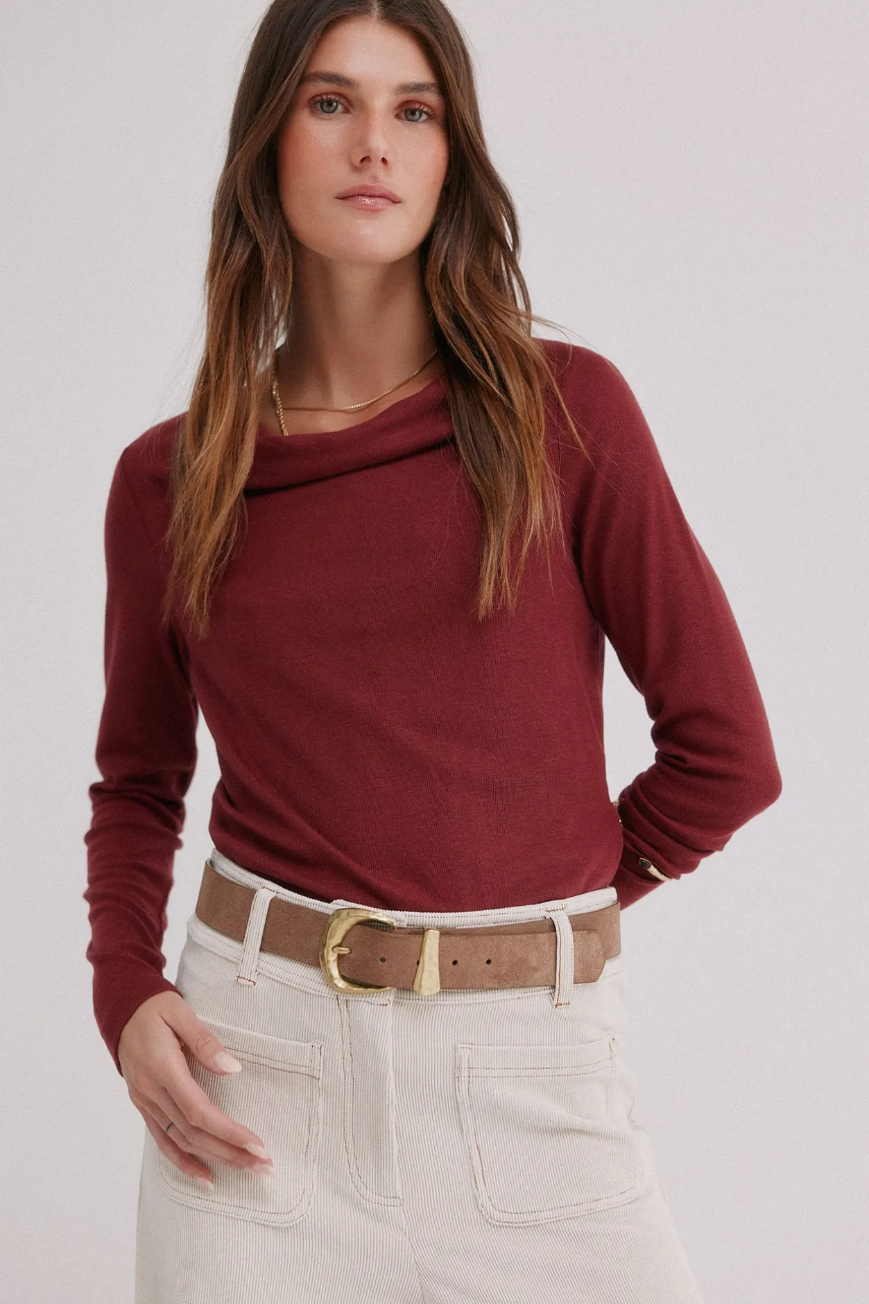 Hoss Intropia Mirta. Camiseta con escote drapeado Granate Discount