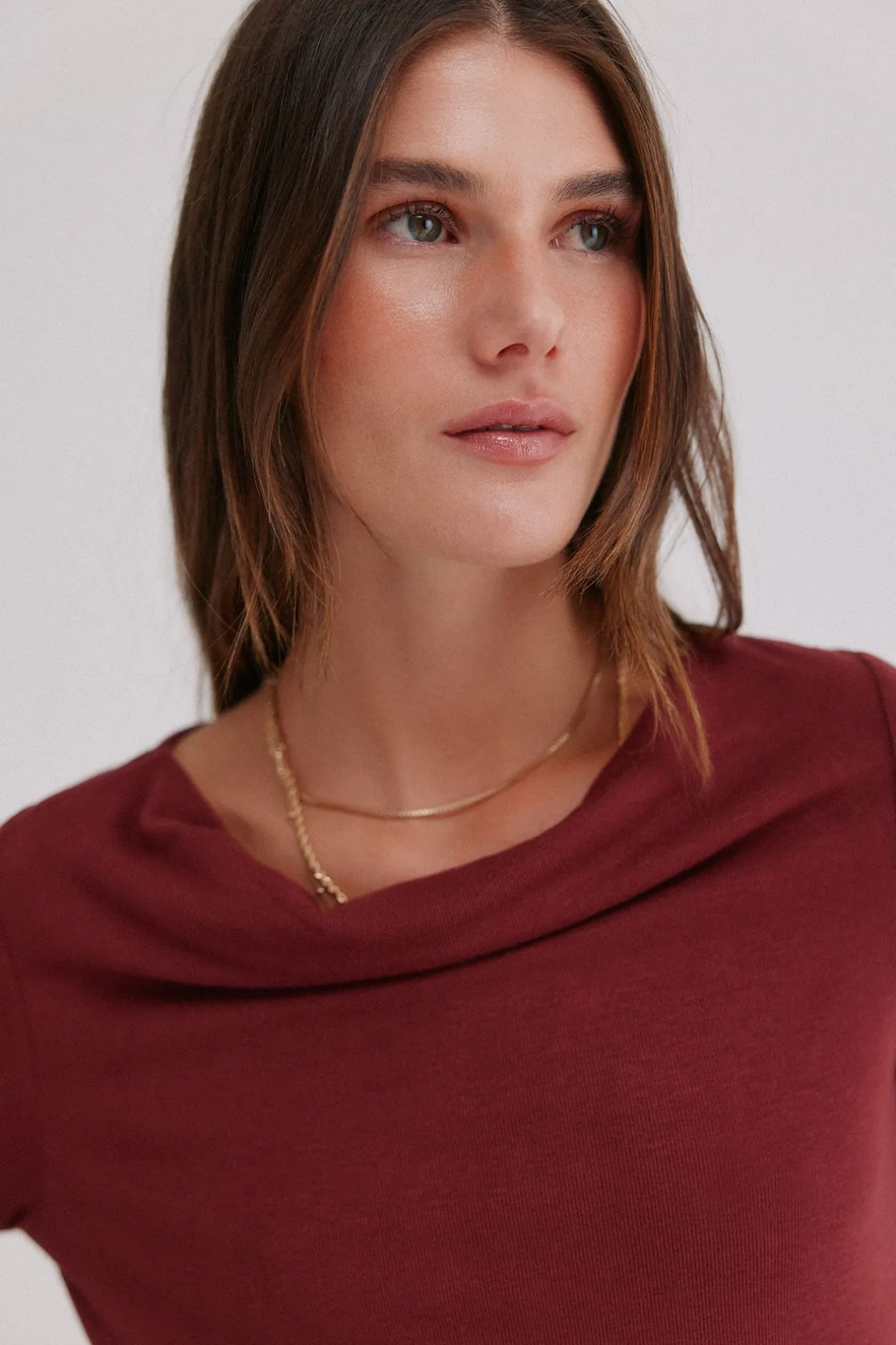 Hoss Intropia Mirta. Camiseta con escote drapeado Granate Discount