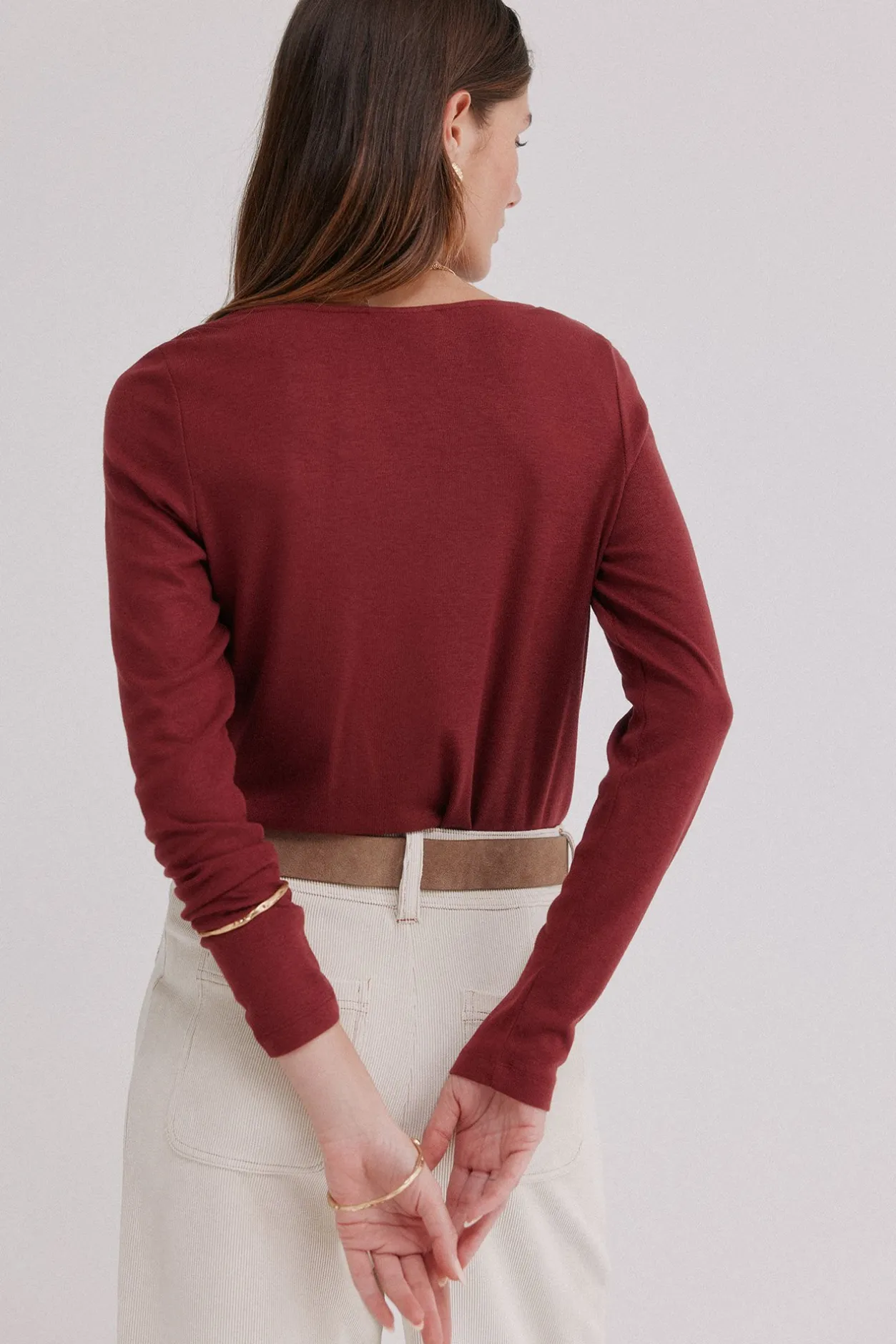 Hoss Intropia Mirta. Camiseta con escote drapeado Granate Discount