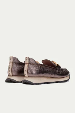 Hispanitas Mocasín deportivo adorno metalizado KANSAS Marr&oacute;n New