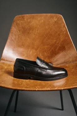 OOTO Mocasín piel Negro Hot