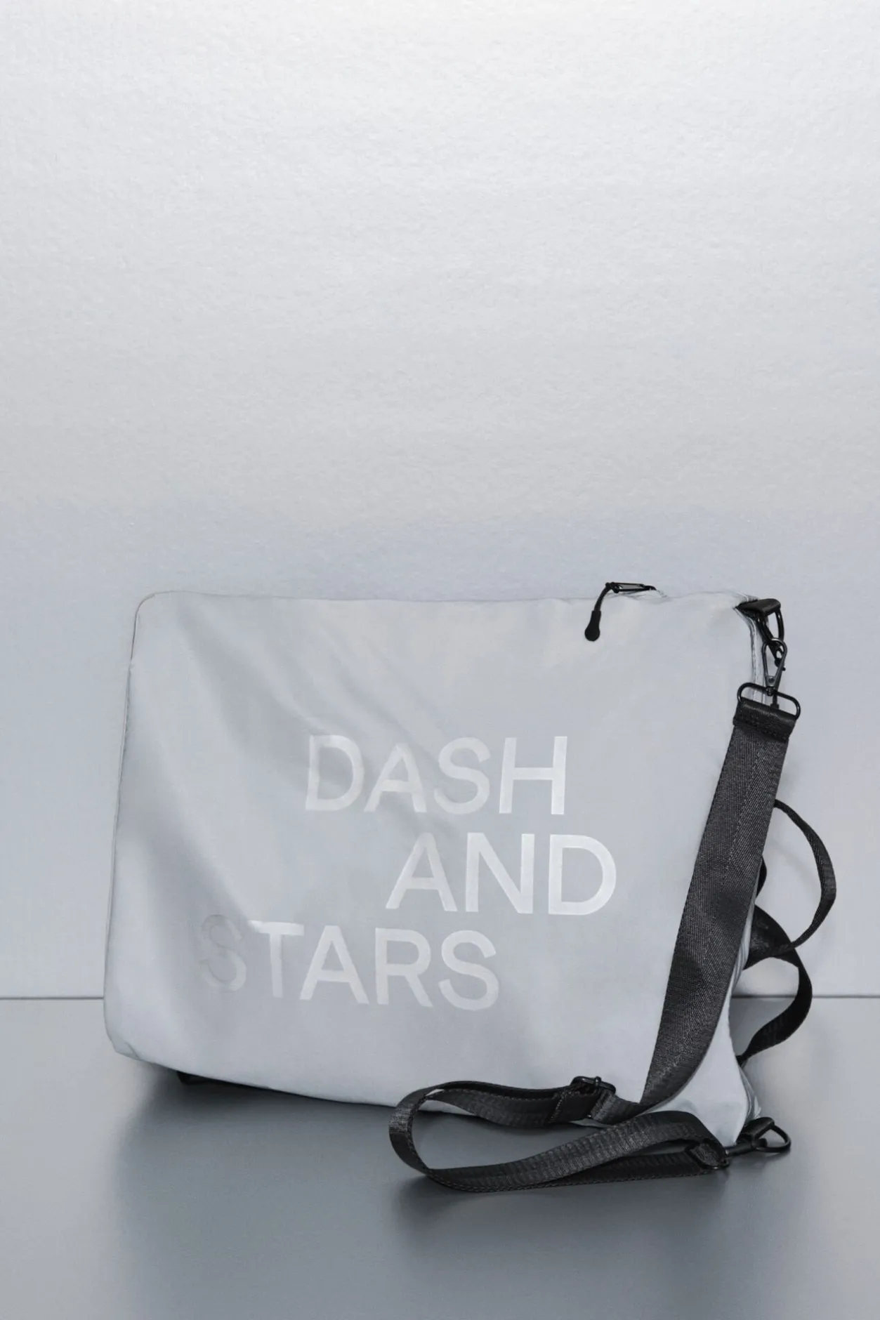 Dash and Stars Mochila multiposición nylon efecto metalizado gris Hot