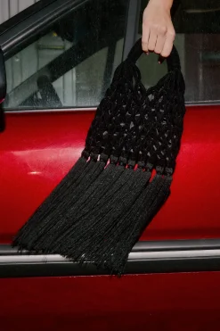 Hoss Intropia Naroa. Bolso de crochet de terciopelo Negro