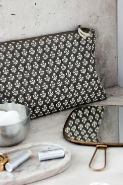 Meraki Neceser M Blanco roto y gris estampado