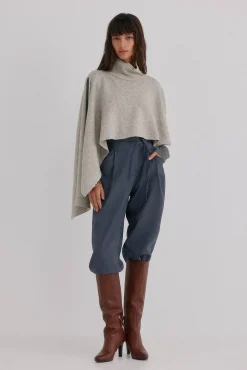 Hoss Intropia Nerea. Capa con lurex Gris Hot