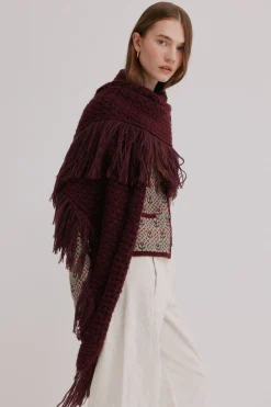Hoss Intropia Nieves. Chal calado de flecos Granate Sale