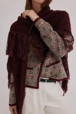 Hoss Intropia Nieves. Chal calado de flecos Granate Sale
