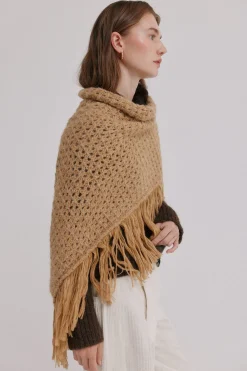 Hoss Intropia Nieves. Chal calado de flecos Dorado New