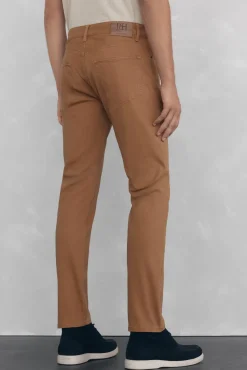 Pedro del Hierro Pantalón 5 bolsillos color slim fit Marr&oacute;n Sale