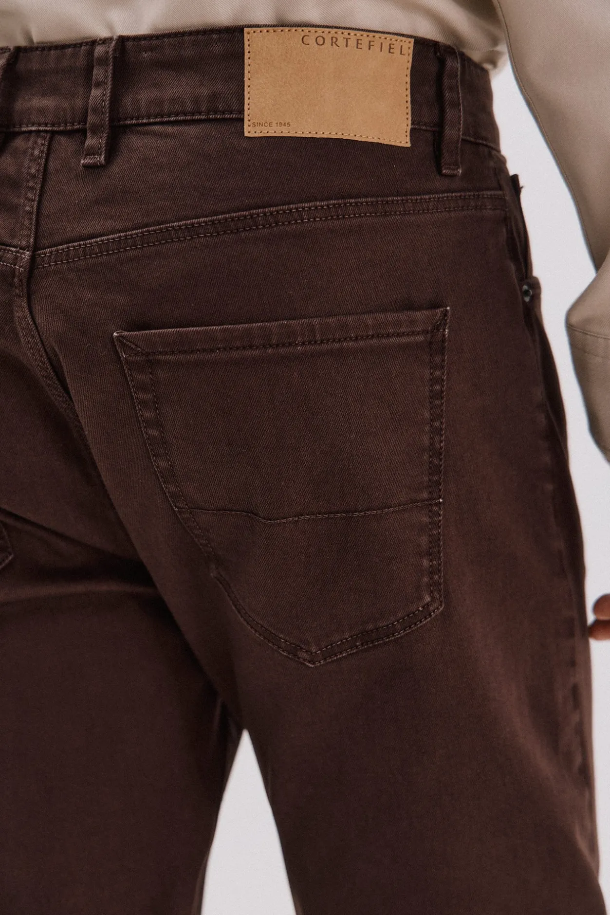 Cortefiel Pantalón 5 bolsillos color regular fit Marr&oacute;n oscuro Sale