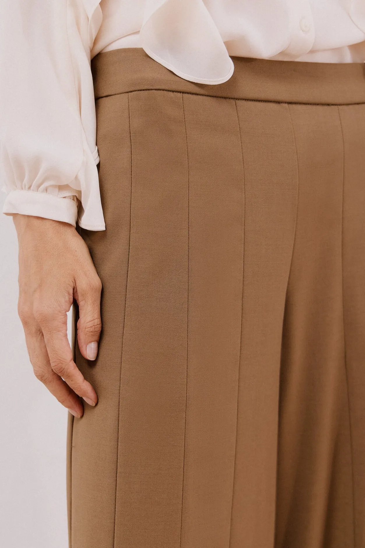 Cortefiel Pantalón ancho cortes Arena Outlet