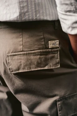 OOTO Pantalón cargo slim fit Kaki Clearance