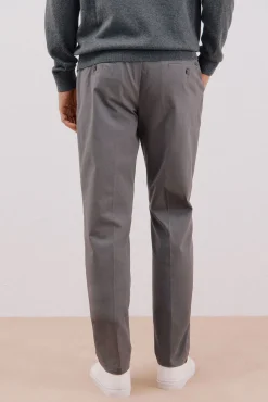 Cortefiel Pantalón chino confort tapered fit Gris Clearance