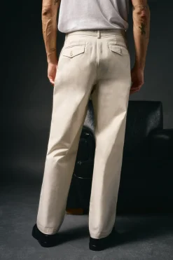OOTO Pantalón chino pinzas Marfil Clearance