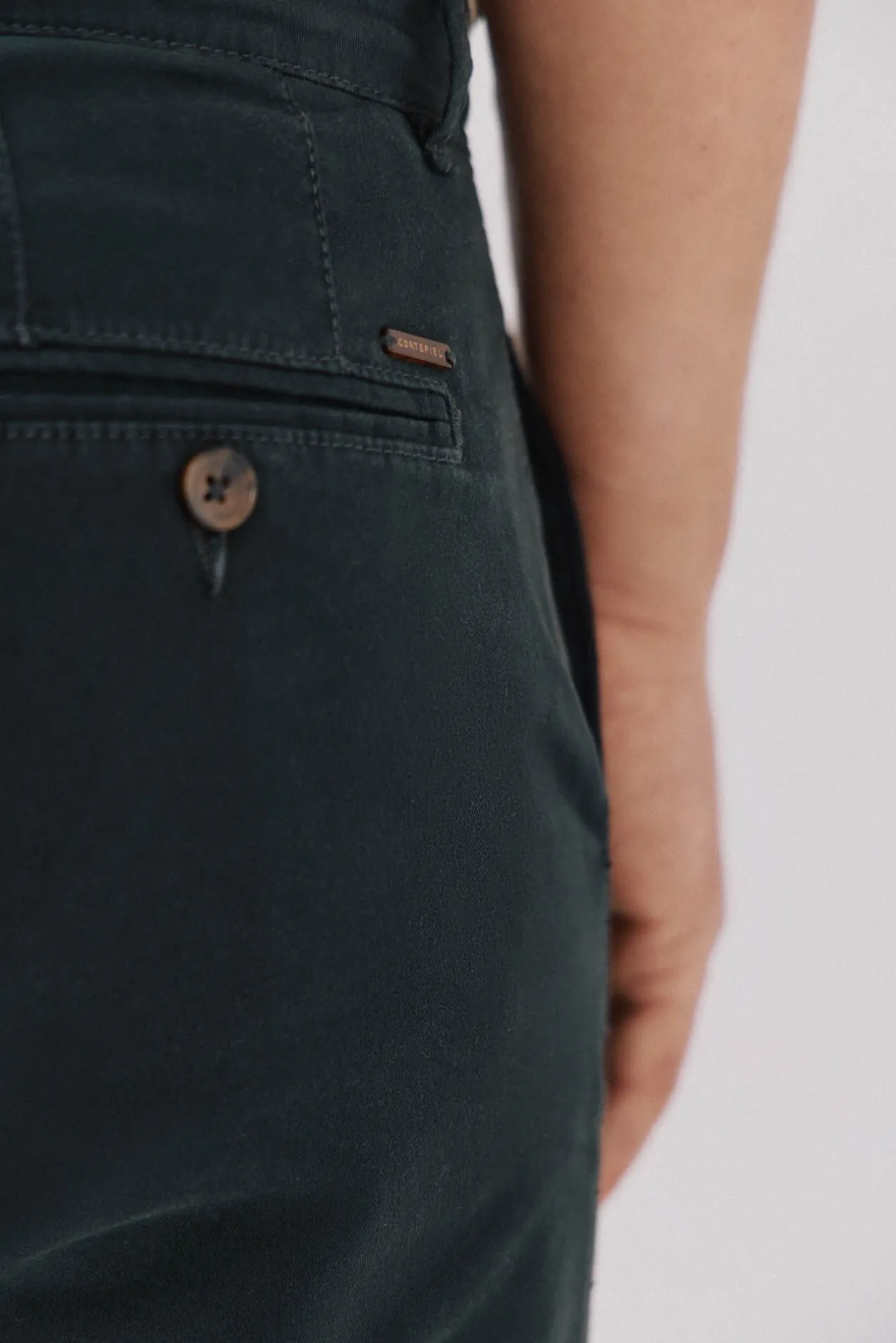 Cortefiel Pantalón chino slim fit Verde oscuro Hot