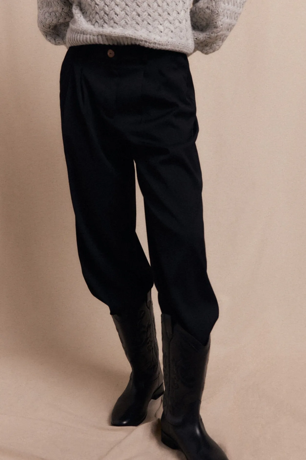 Slowlove Pantalón de pinzas Negro Hot