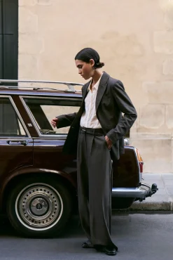 Vila Pantalón de vestir con cuadros Marr&oacute;n Discount