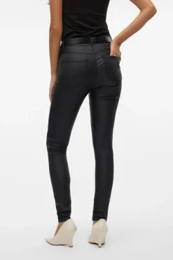 Vero Moda Pantalón efecto encerado Negro Clearance