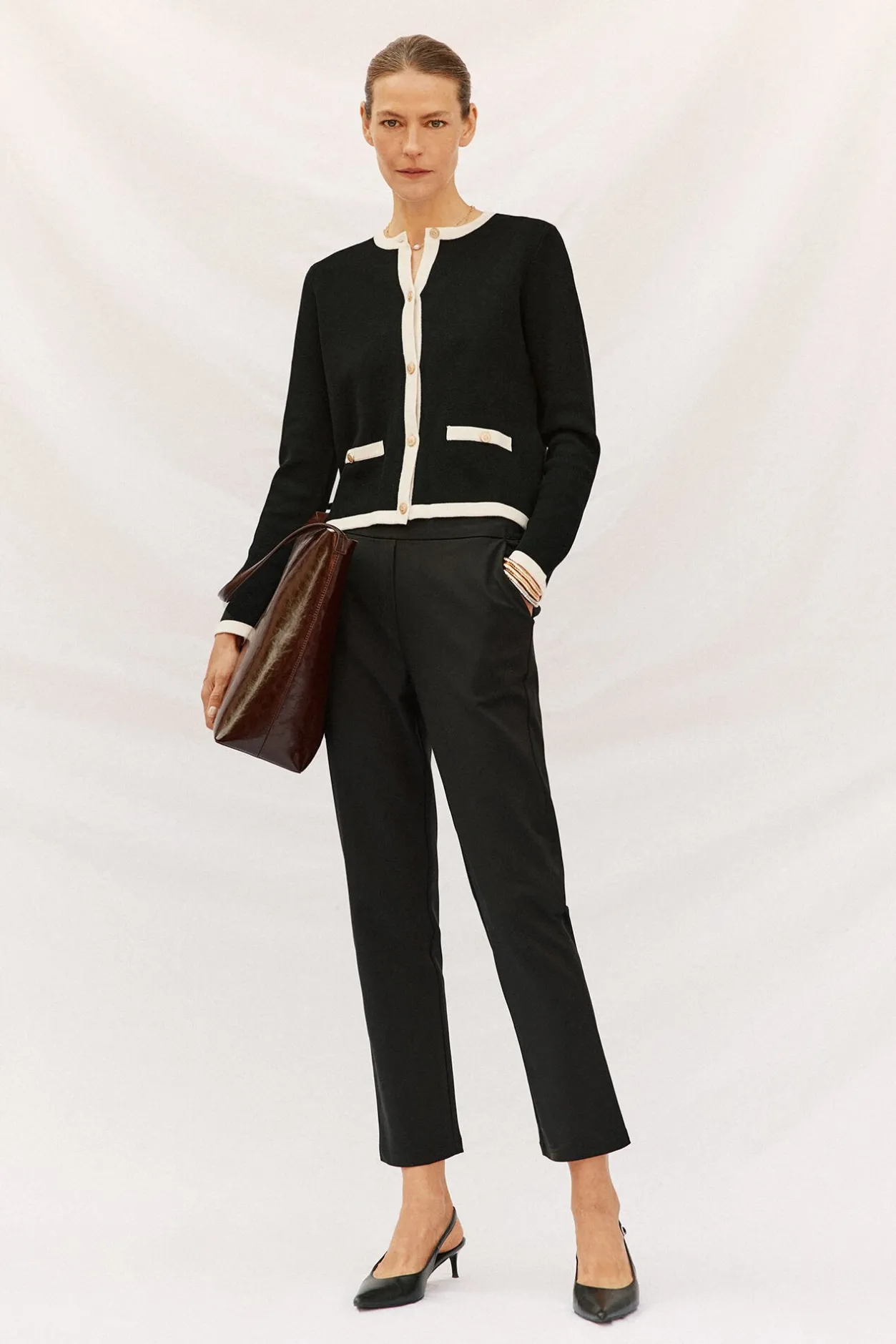 Cortefiel Pantalón recto con goma en la espalda Negro