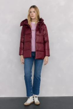 Pedro del Hierro Parka corta capucha Burdeos Hot