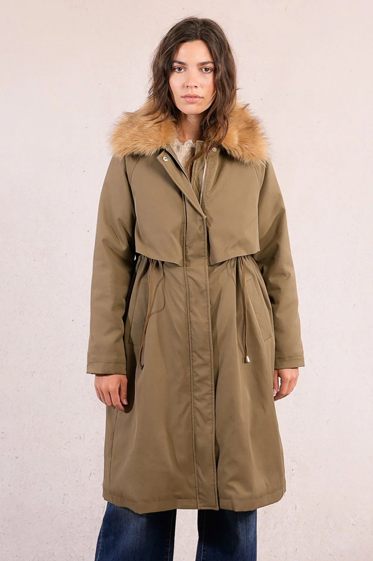 Molly Bracken Parka larga con cuello en tejido de pelo Kaki Discount