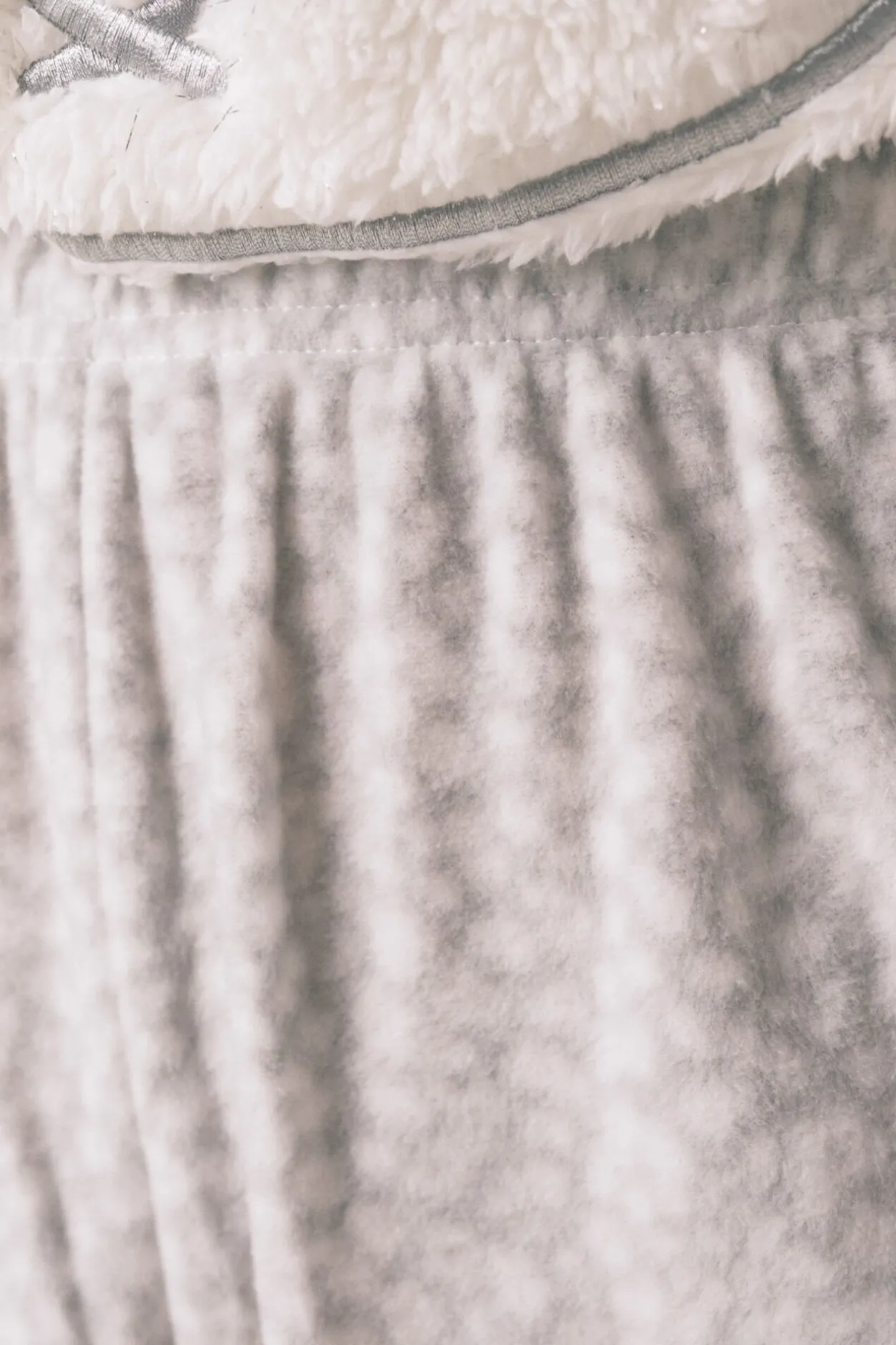 Women'secret Pijama largo polar estampado animal Miffy blanco