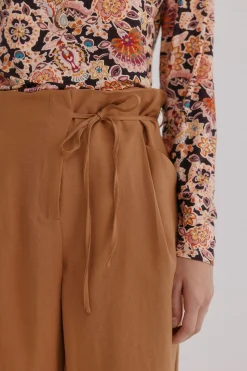 Hoss Intropia Piper. Pantalón con lazada Beige Online