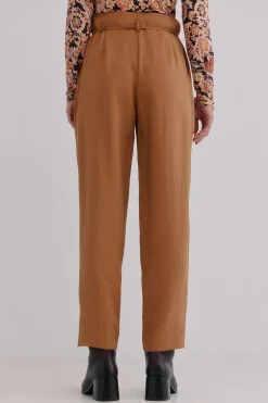 Hoss Intropia Piper. Pantalón con lazada Beige Online