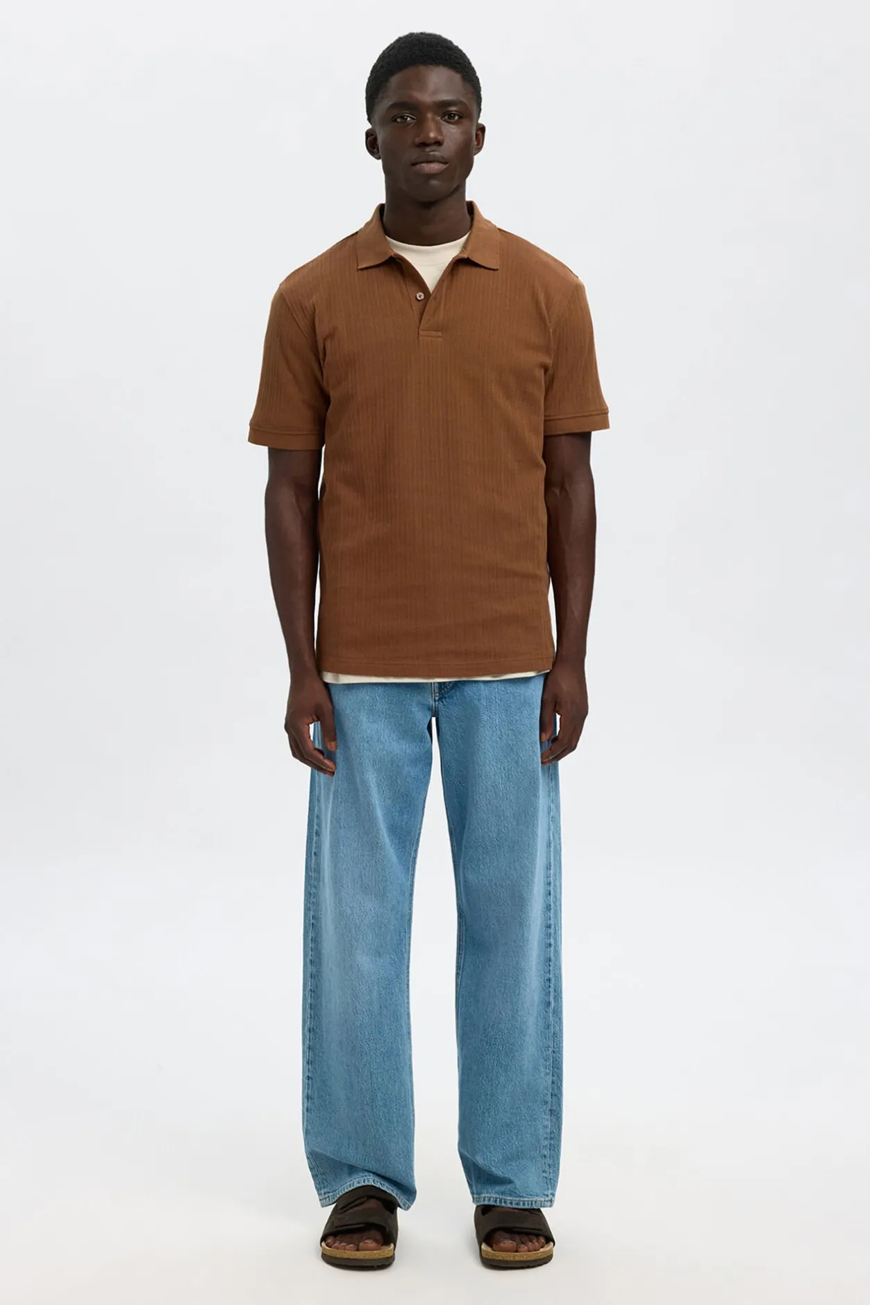 Selected Polo Rib de manga corta Regular Fit. Marr&oacute;n oscuro Clearance